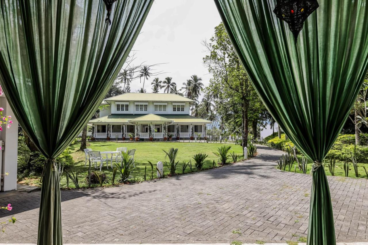 The Flame Tree Estate & Hotel Kandy Exterior foto